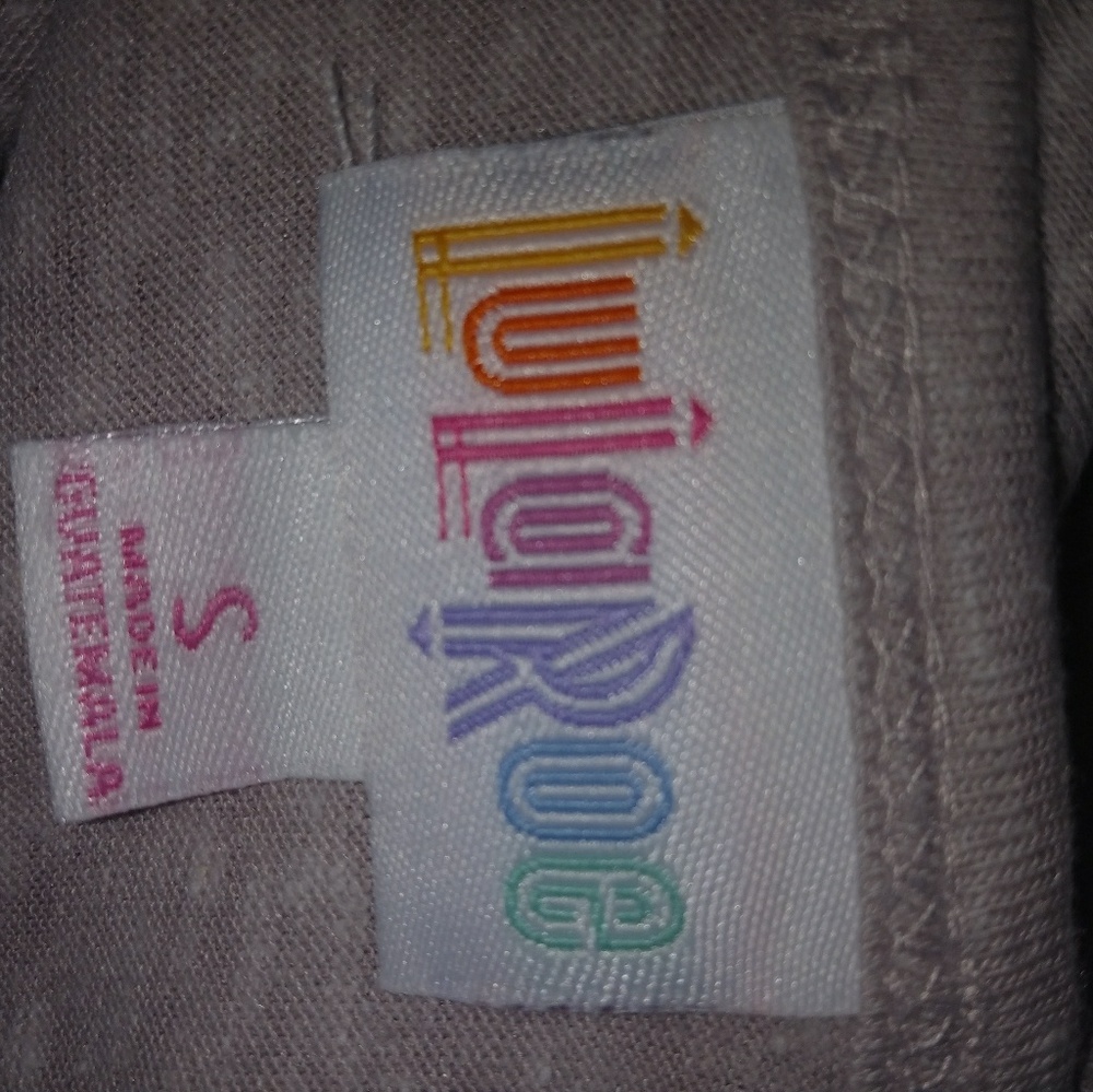 LulaRoe S Beige Hi-lo Casual Top - Picture 2 of 2